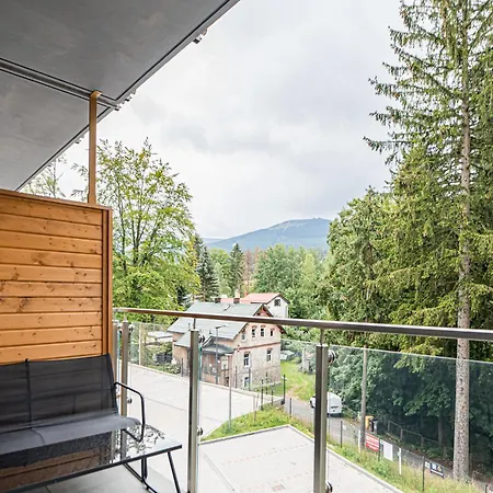 Stone Hill C13 Szklarska アパート *