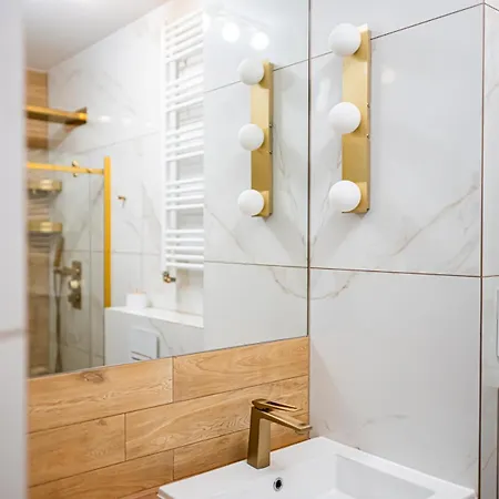 アパート Stone Hill C13 Szklarska シクラルスカ・ポレンバ